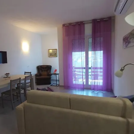 Nyaraló Oleandra